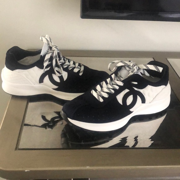 RARE CHANEL SNEAKERS 💎💎 with box - Picture 2 of 10